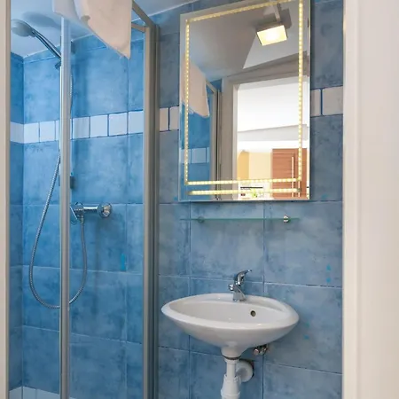 Apartment Grosse In Mit Privatem Balkon By Interhome Omis