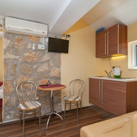 Grosse In Mit Privatem Balkon By Interhome